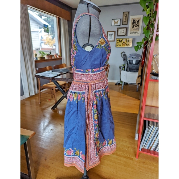 Summer dress - Picture 2 of 5
